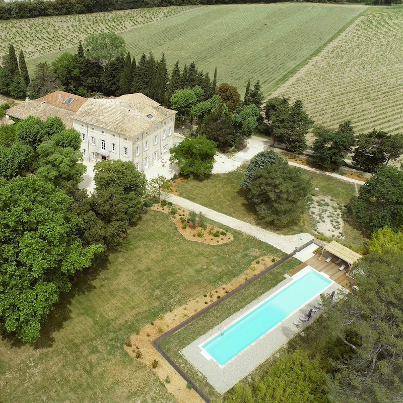 Vue du ciel maison piscine jardin domainedesaintpierre provence - Domaine de St-Pierre